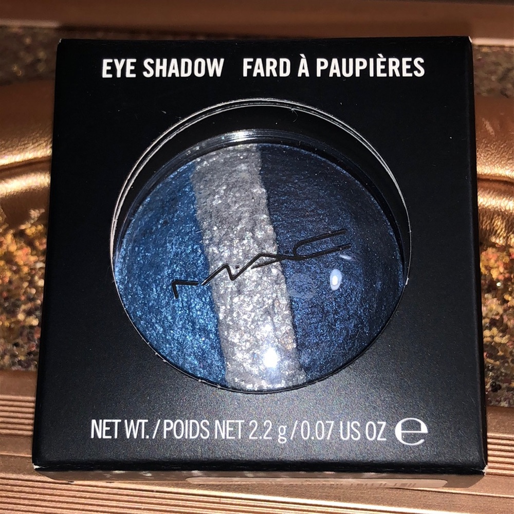 MAC Cosmetics eyeshadow Persuasive NEW